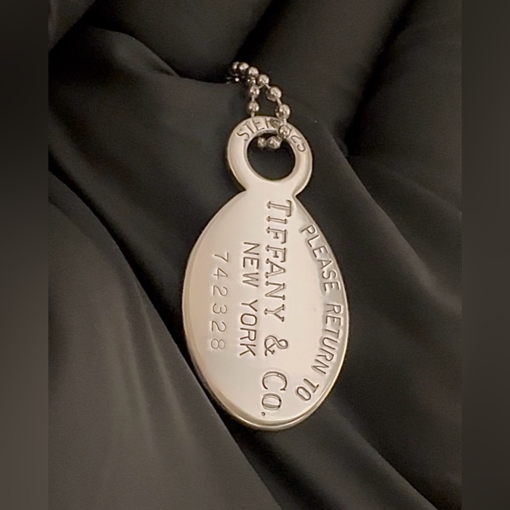 Tiffany & Co. Vintage Return to Tiffany 925 Silver Oval Dog Tag Necklace (#1D)